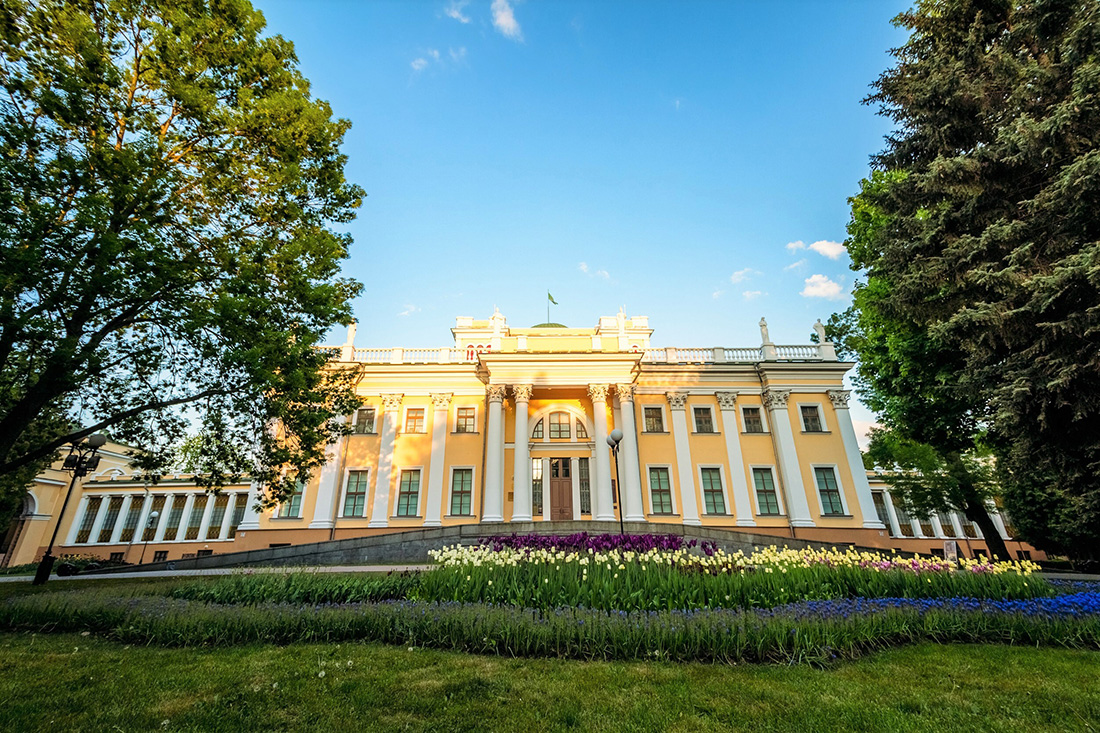 Дворцово-парковый ансамбль Румянцевых-Паскевичей